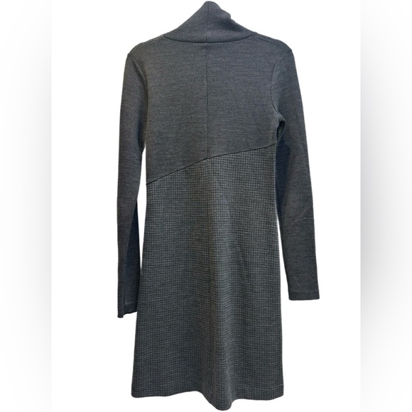 Theory Tajello Delfina Houndstooth Turtleneck Sweater Dress, Wool blend size S - Picture 3 of 5